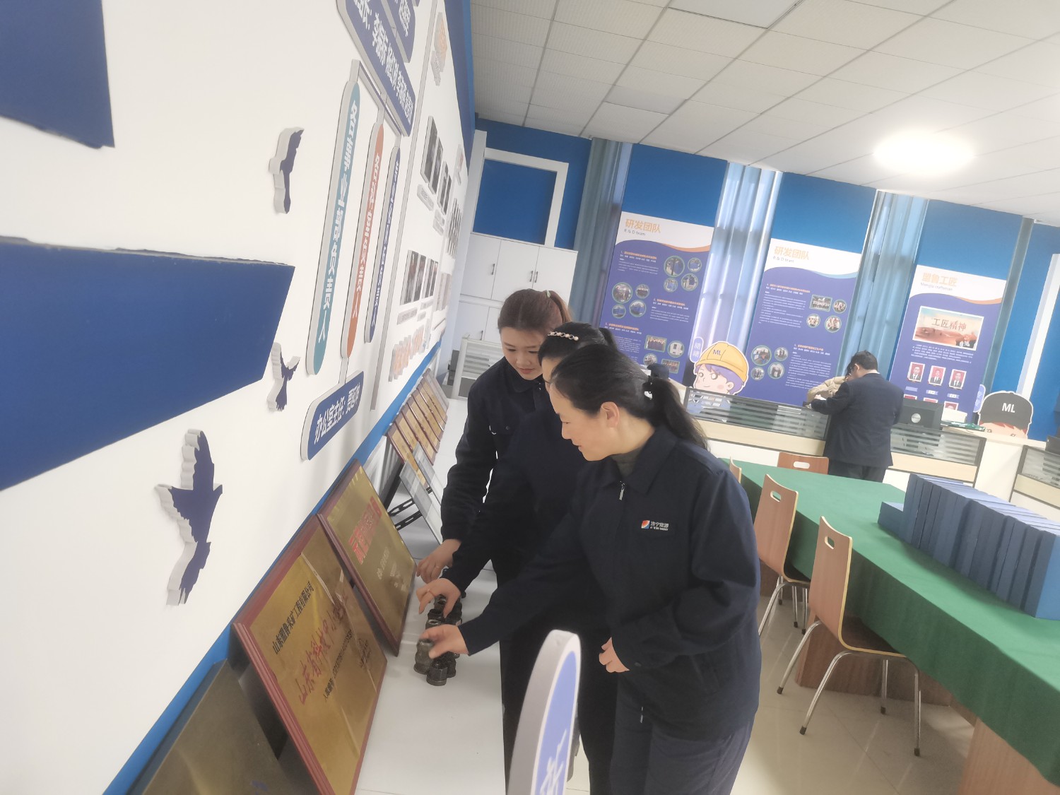 f21906313503e01f9e718784ebc0cf0