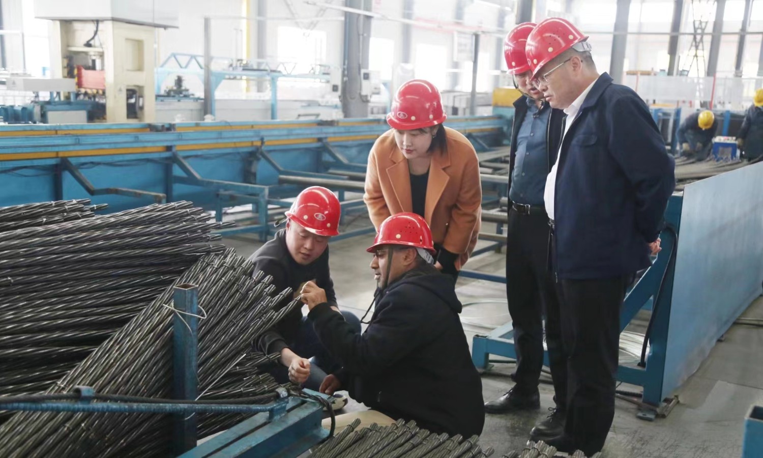 20230330矿用产品公司迎来海外意向客户，图为合影（拍摄者颜莉莉） (1)