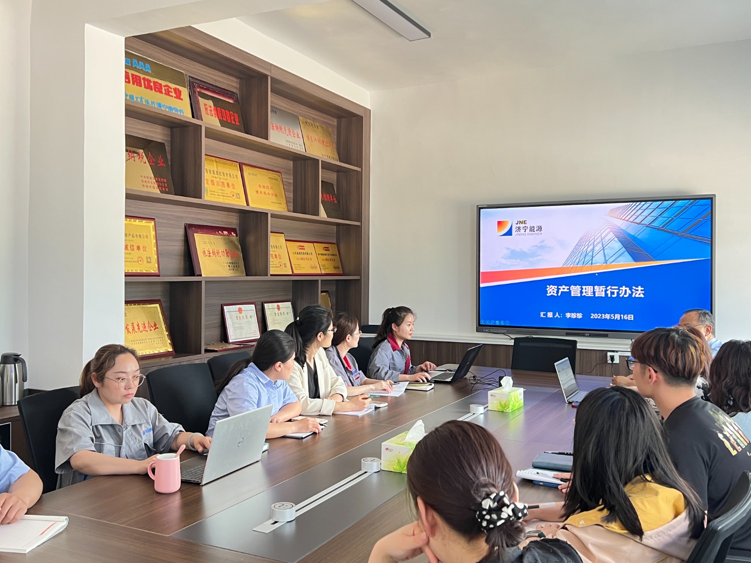 9b6208cd4579fee2cf1b920375624df