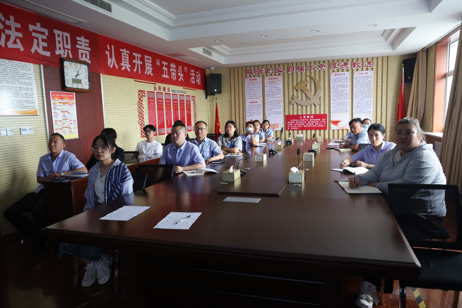 12b7f148b249ba0586657eeaabfa197