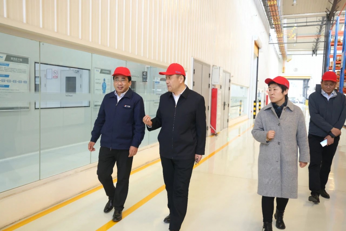 张华山到产业园调研指导工作