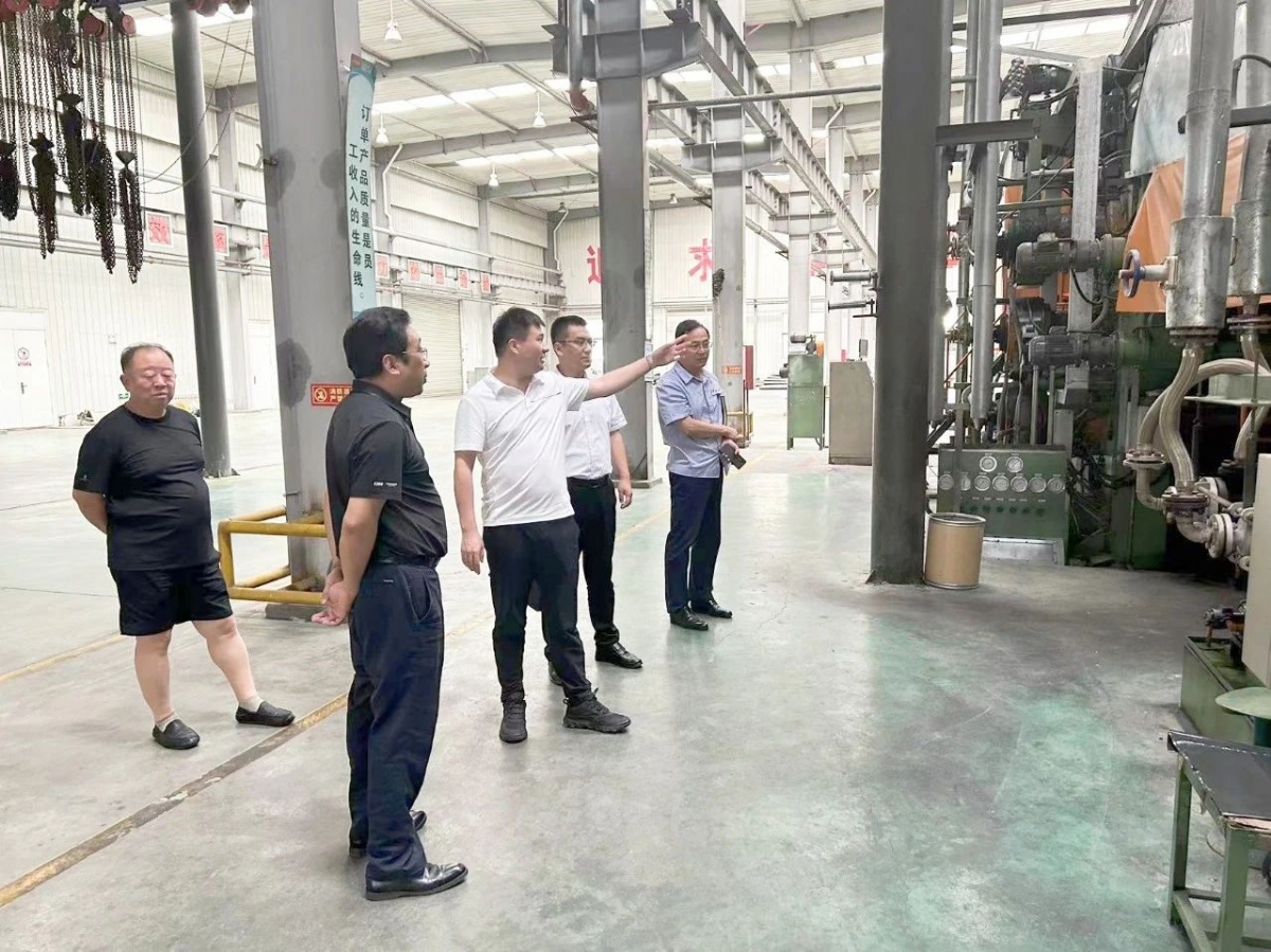 孙凯带队到山东企鹅新材料公司考察洽谈