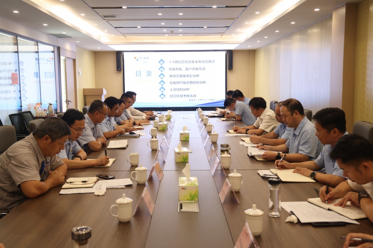 王崇景到产业园调研指导工作
