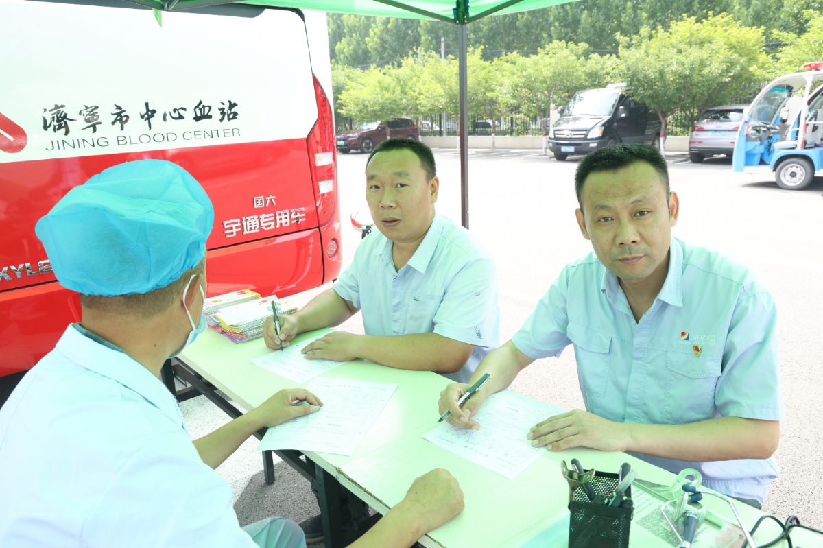 盛源公司开展“点亮生命之光”义务献血活动